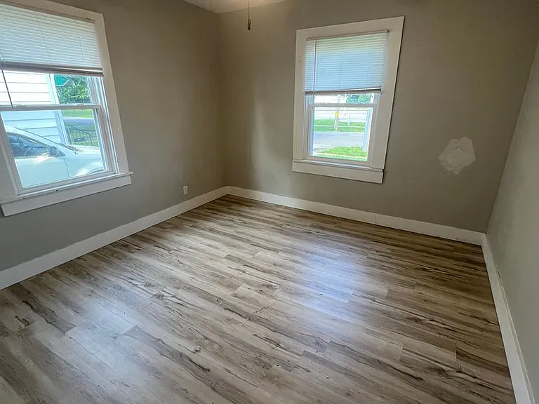 1036 N Bond St — Photo 6
