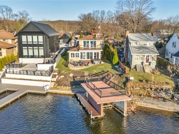 4786 Bickford Ave, New Franklin, OH 44319