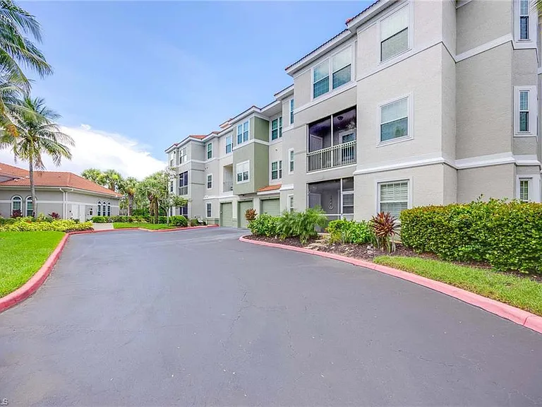 23500 Walden Center Dr #206 — Photo 46