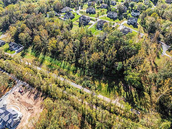 4th image of 110 Marco Polo Dr