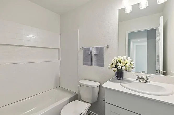 4 bed, 1893 sqft, $2,000 — Photo 3