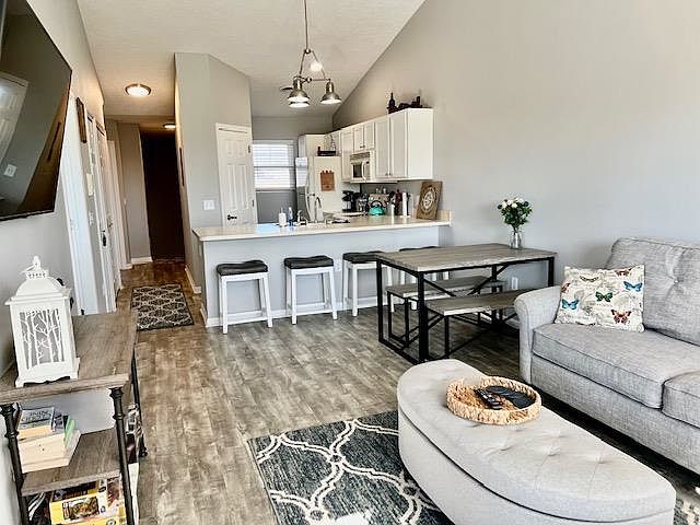 1st image of 13615 Stover Ct APT 6