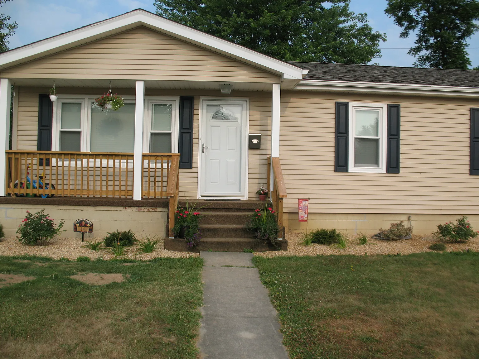 14 Trenton St photo 1