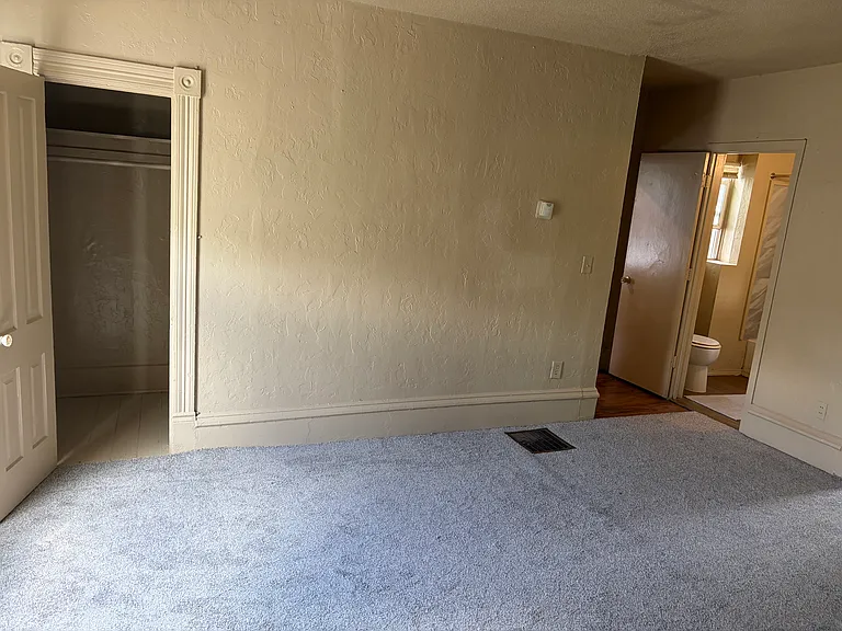 3439 Knox Ave N #2 — Photo 6