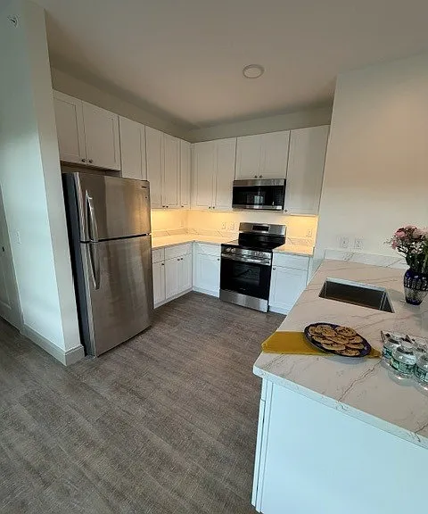 72 James Way — Photo 5