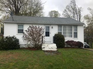 9 Central Ave, Niantic, CT 06357