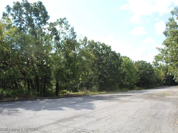 Mission Dr, Poteau, OK 74953