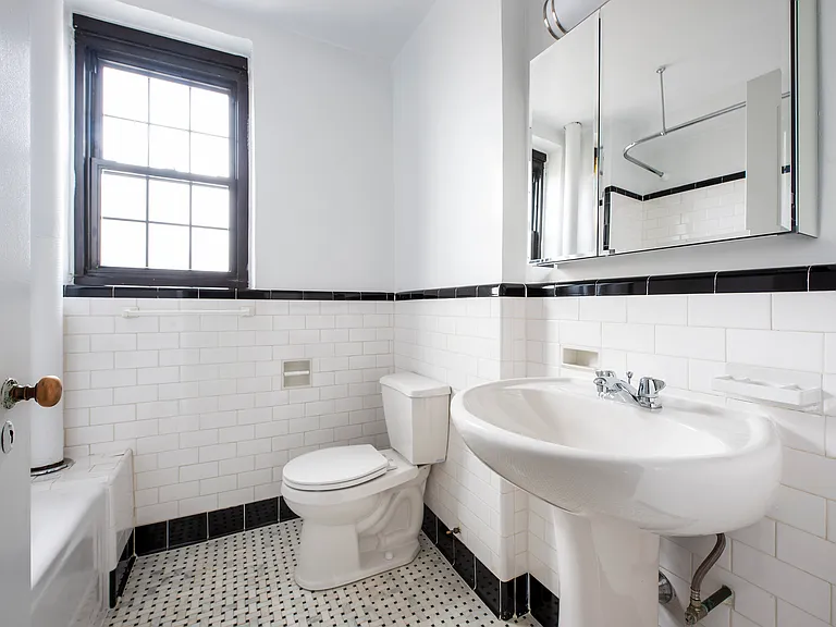 450 W 24th St #12D — Photo 6