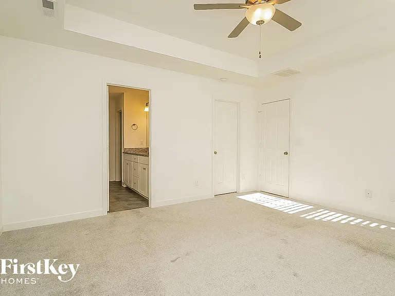 1816 Yarbrough Dr — Photo 8