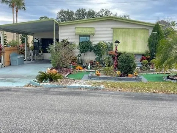 201 Meadow Lark Dr, Osteen, FL 32764