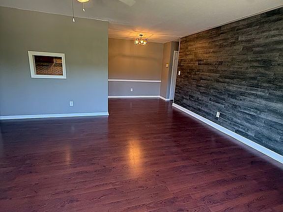 4th image of 6910 Carriage Hill Dr APT 204