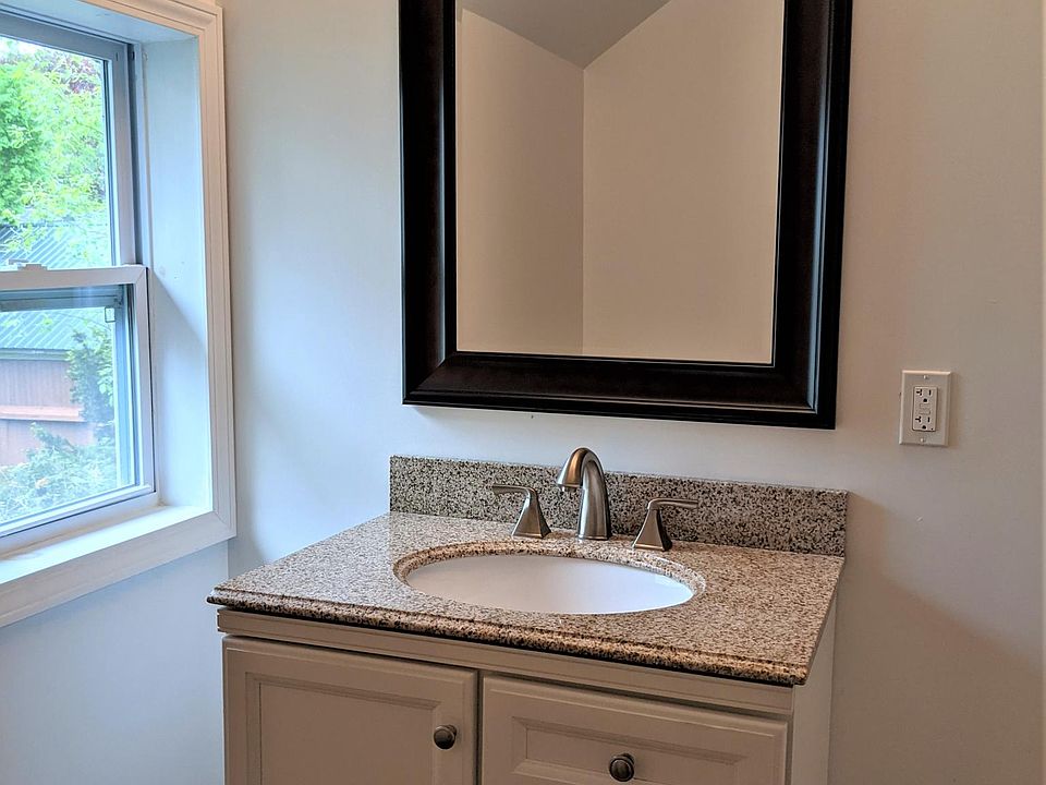 68 Prospect St, Hatfield, MA 01038 Zillow