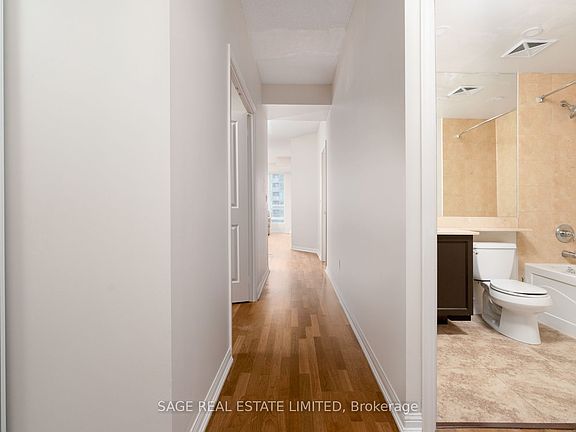 3rd image of 628 Fleet St #904