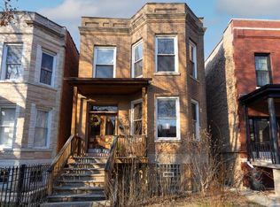 2856 W Dickens Ave, Chicago, IL 60647