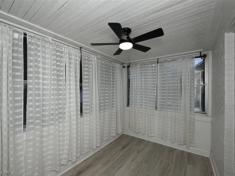 3699 Bainbridge Rd — Photo 22