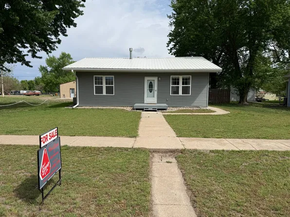 122 Union Ave, Hebron, NE 68370