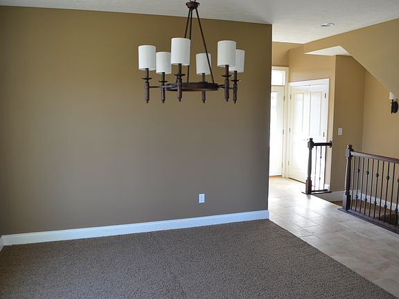 4th image of 1343 Clydesdale Ct