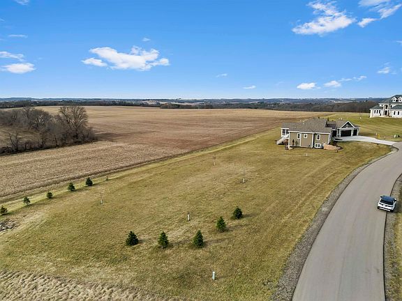 3rd image of 7593 Driftless Ridge Way