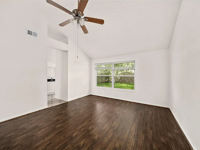 3219 The Highlands Dr — Photo 10