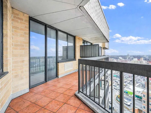 13835 Elder Ave APT 21F, Flushing, NY 11355