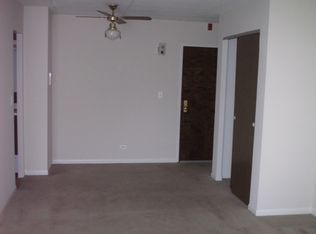 2835 W Glen Flora Ave APT 207, Waukegan, IL 60085