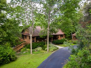 5061 S 18th Ave, West Bend, WI 53095