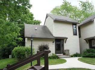 725 Shepard Rd, Gurnee, IL 60031