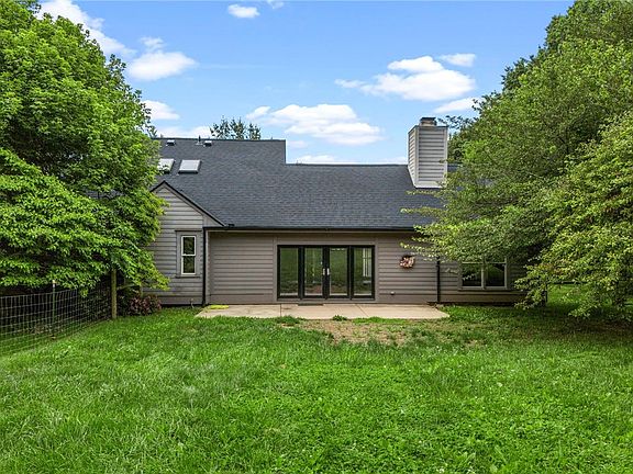 5th image of 3066 Sears Rd