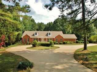 5238 L J Martin Dr, Gainesville, GA 30507