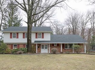 4 Tamarack Dr, Delmar, NY 12054