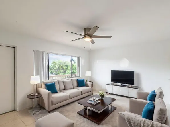 555 Purdy Lane #316, Palm Springs, FL 33461