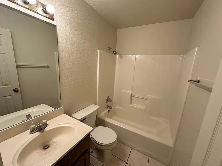 3201 Conestoga Dr — Photo 12