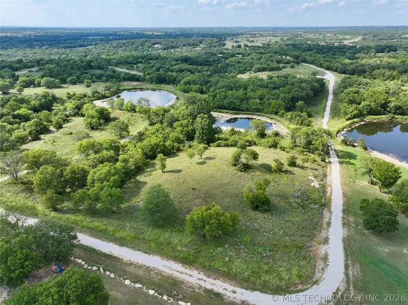 41 E Buffalo Springs Ct, Sulphur, OK 73086