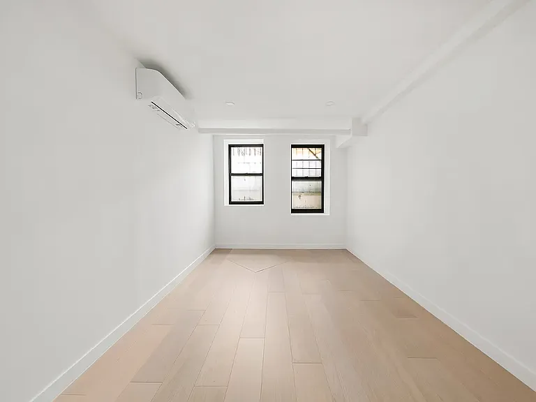 24 E 38th St #4D — Photo 5