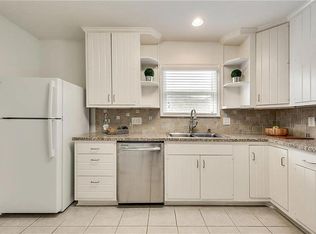 5026 Linnet Ln, Dallas, TX 75209