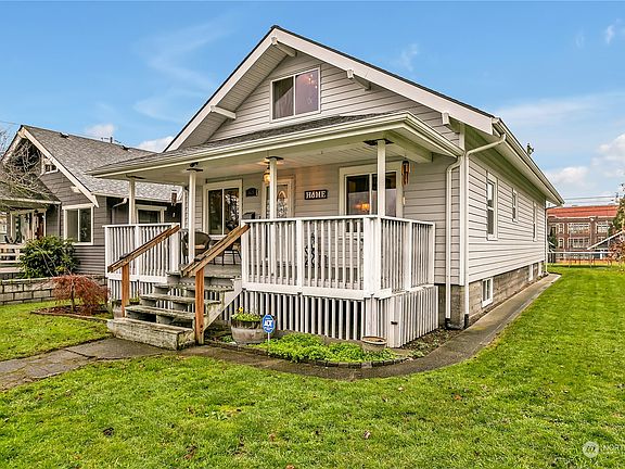 2nd image of 3624 Tacoma Avenue S