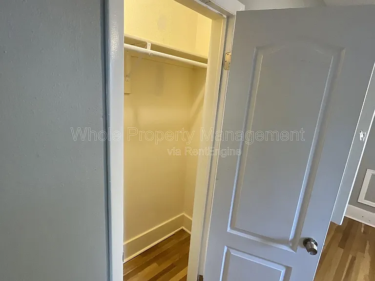 4909 Beach Ct — Photo 30
