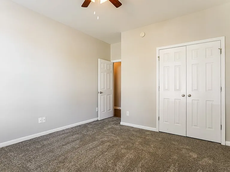 236 Haywood Ln — Photo 14