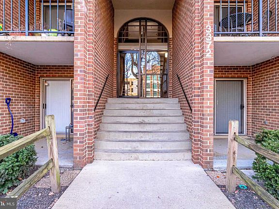 2nd image of 3372 Woodburn Rd APT 22