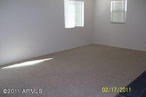 5th image of 913 E Cotton Farm Ln