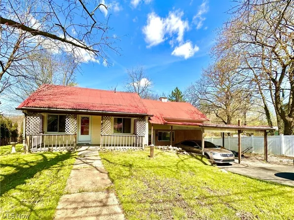 5829 Youngstown Hubbard Rd, Hubbard, OH 44425