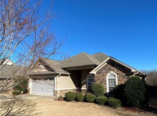 1109 Hampstead Ln, Opelika, AL 36801