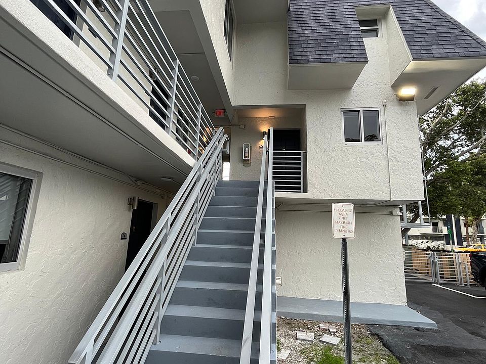 2nd image of 12955 NE 6th Ave #5
