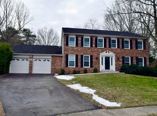 7313 Sterling Grove Dr, Springfield, VA 22150