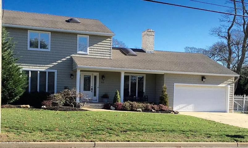 215 Whale Pond Rd photo 1