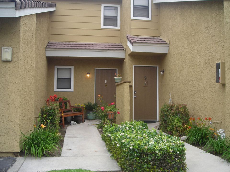 Orangewood Townhomes