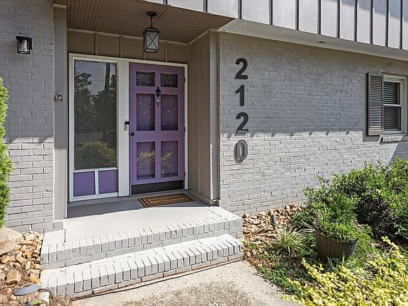 3rd image of 2120 Hillock Dr