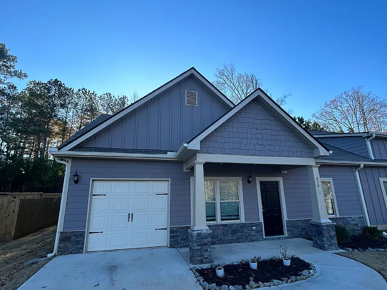 219 Oakwood Dr — Photo 13