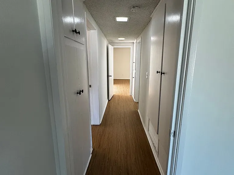 100 - Kimberly Apartments — Photo 49