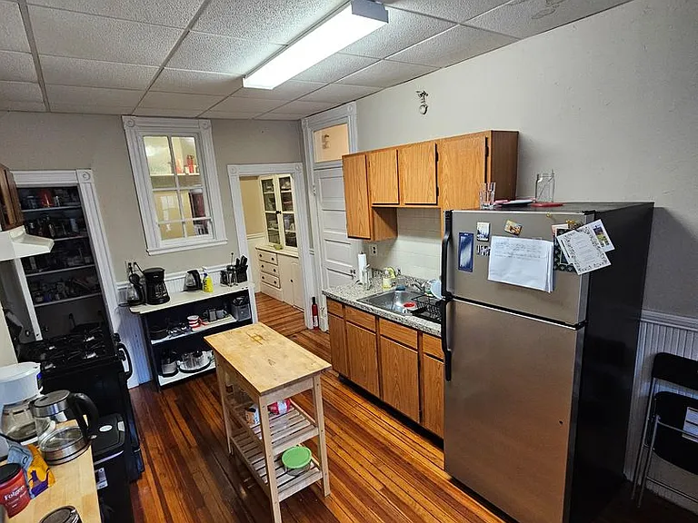 2 Euston St #V2 — Photo 8